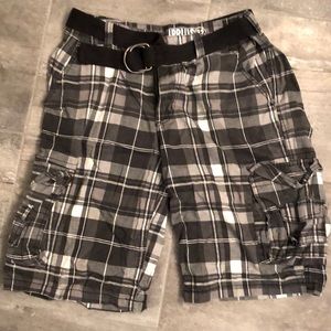 Men’s Plaid Shorts w/belt